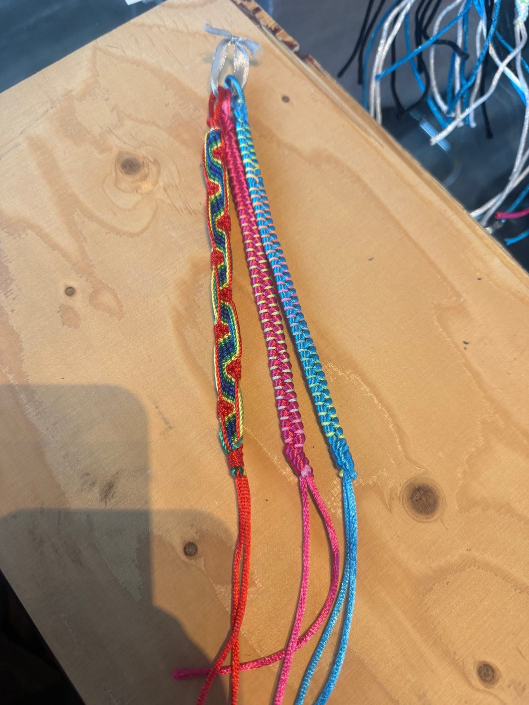 festival armbandjes mix kleuren