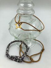 Afbeelding in Gallery-weergave laden, Satijnkoord armbandje Goudkleur