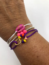 Afbeelding in Gallery-weergave laden, Satijnkoord armbandje met schelp Pink